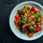 Горячий салат из овощей