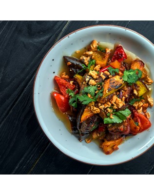 Горячий салат из овощей